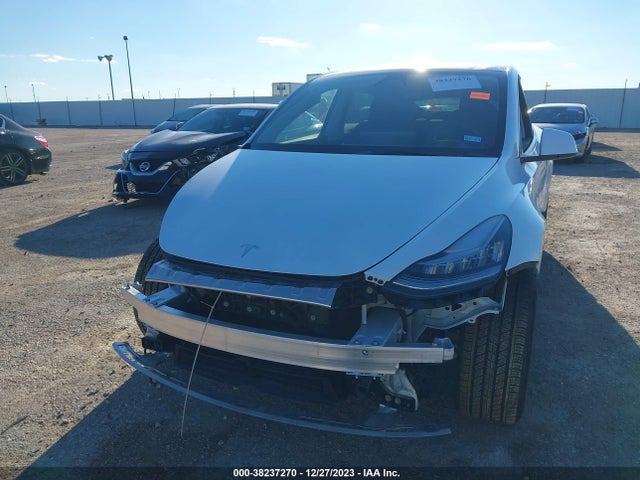 7SAYGDEE9PA155636 Tesla Model Y
