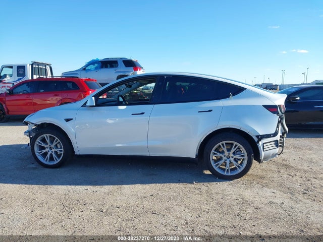 7SAYGDEE9PA155636 Tesla Model Y