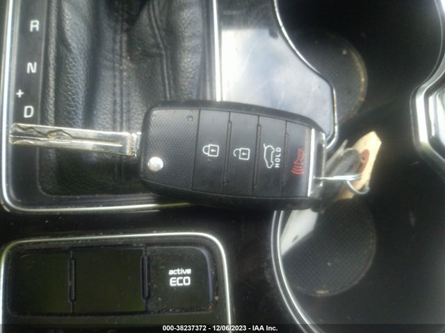 2014 KIA SORENTO LX VIN: 5XYKT3A66EG504283