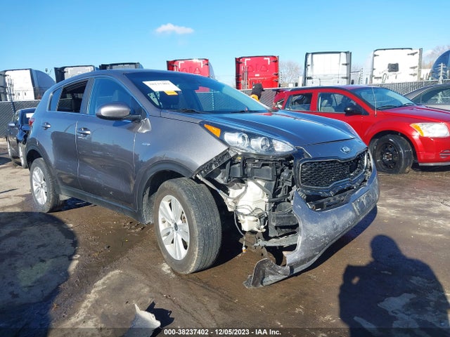 2018 KIA SPORTAGE LX VIN: KNDPMCAC1J7464615
