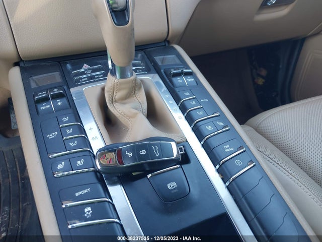 2015 PORSCHE MACAN WP1AB2A51FLB50791 Photo 10