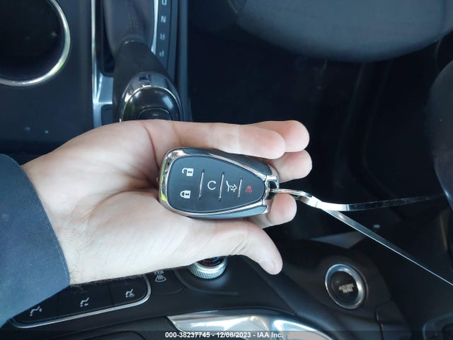 Chevrolet EQUINOX LT 2018 2GNAXSEV2J6302180 Image 11