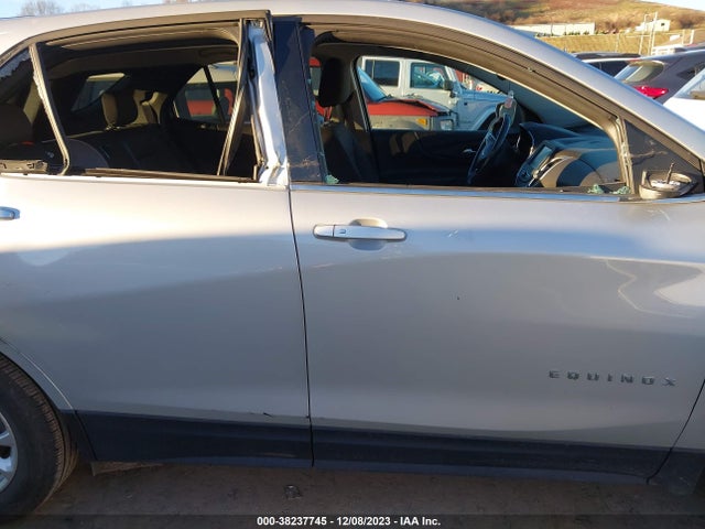 Chevrolet EQUINOX LT 2018 2GNAXSEV2J6302180 Image 13