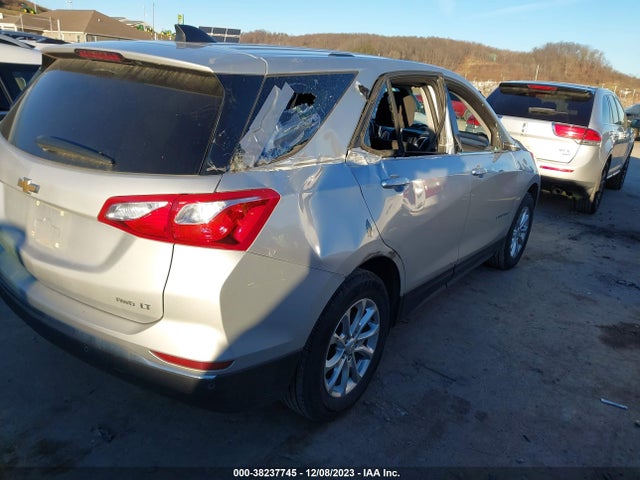 Chevrolet EQUINOX LT 2018 2GNAXSEV2J6302180 Image 4