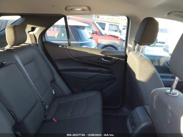 Chevrolet EQUINOX LT 2018 2GNAXSEV2J6302180 Image 8