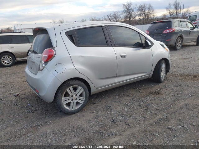Chevrolet SPARK LS 2015 KL8CB6S96FC803983 Image 4