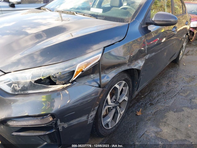 2019 KIA FORTE LXS VIN: 3KPF24AD1KE092405