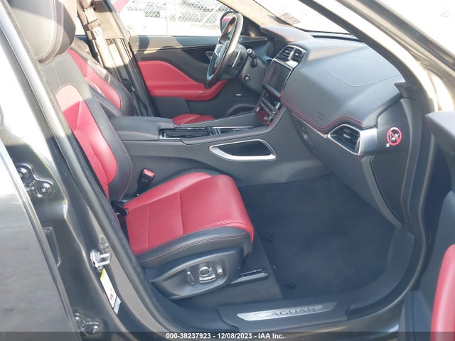 2019 JAGUAR F-PACE SADCL2GX0KA352659 Photo 4