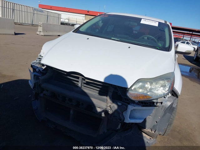2014 FORD FOCUS SE VIN: 1FADP3K25EL294424