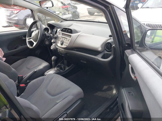 2012 HONDA FIT VIN: JHMGE8H30CC025169