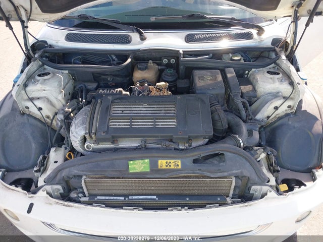 2004 MINI COOPER S WMWRE33424TD89110 Photo 9
