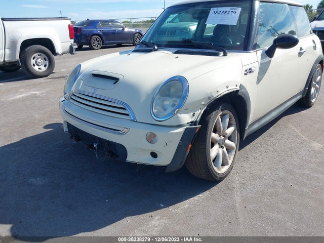 2004 MINI COOPER S WMWRE33424TD89110 Photo 5