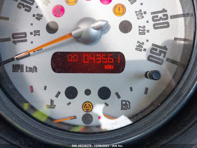 2004 MINI COOPER S WMWRE33424TD89110 Photo 6