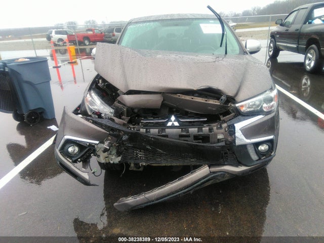 JA4AR3AU4JZ031515 Mitsubishi Outlander Sport 2.0 Es