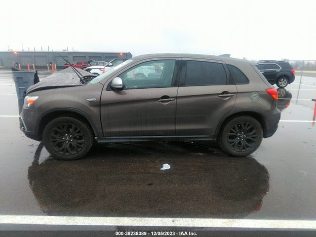 JA4AR3AU4JZ031515 Mitsubishi Outlander Sport 2.0 Es