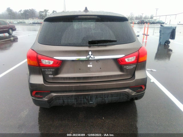 JA4AR3AU4JZ031515 Mitsubishi Outlander Sport 2.0 Es