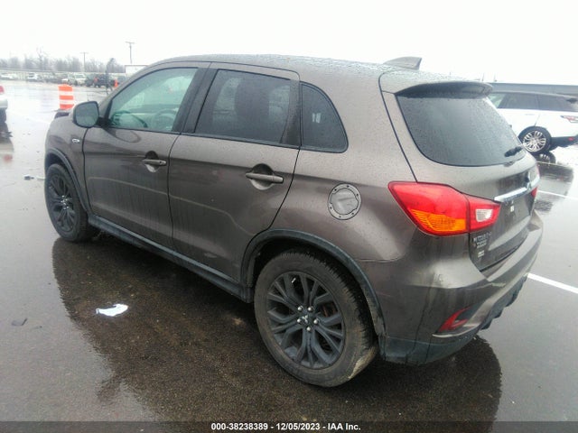 JA4AR3AU4JZ031515 Mitsubishi Outlander Sport 2.0 Es