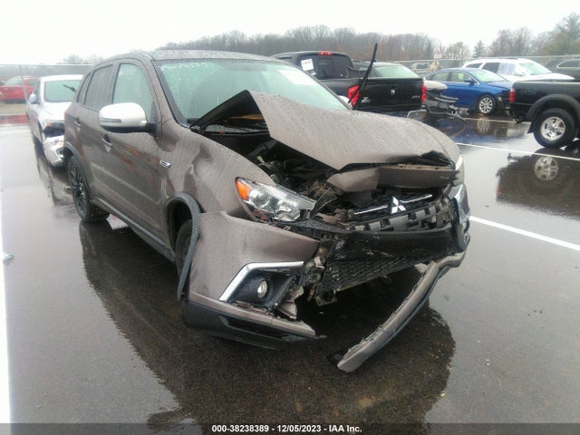 JA4AR3AU4JZ031515 Mitsubishi Outlander Sport 2.0 Es