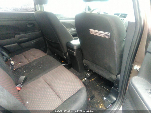 JA4AR3AU4JZ031515 Mitsubishi Outlander Sport 2.0 Es