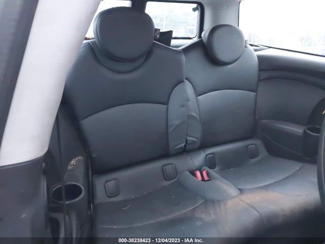 2009 MINI COOPER CLUBMAN WMWML33599TP97892 Photo 7