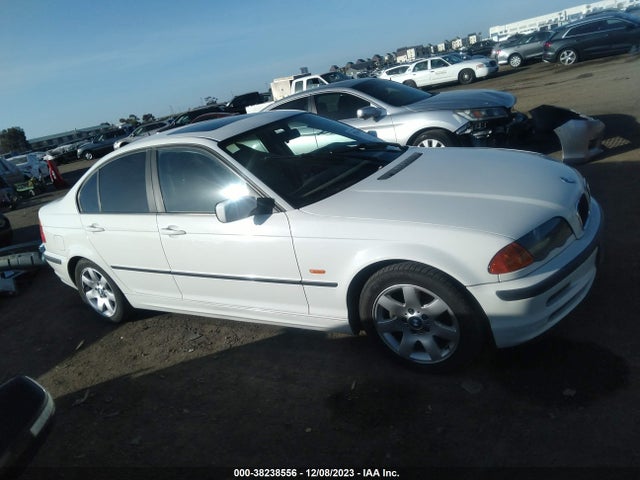 2000 BMW 323I VIN: WBAAM3339YCA86130