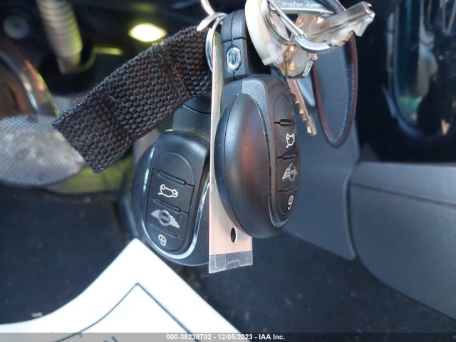 2017 MINI CONVERTIBLE WMWWG9C3XH3C81640 Photo 10