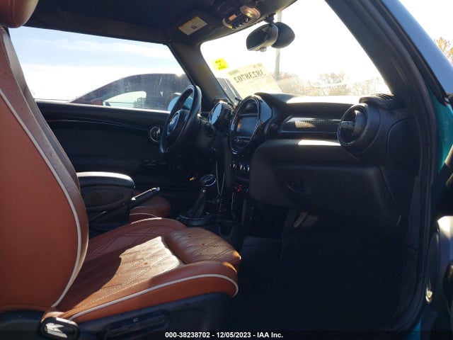 2017 MINI CONVERTIBLE WMWWG9C3XH3C81640 Photo 4