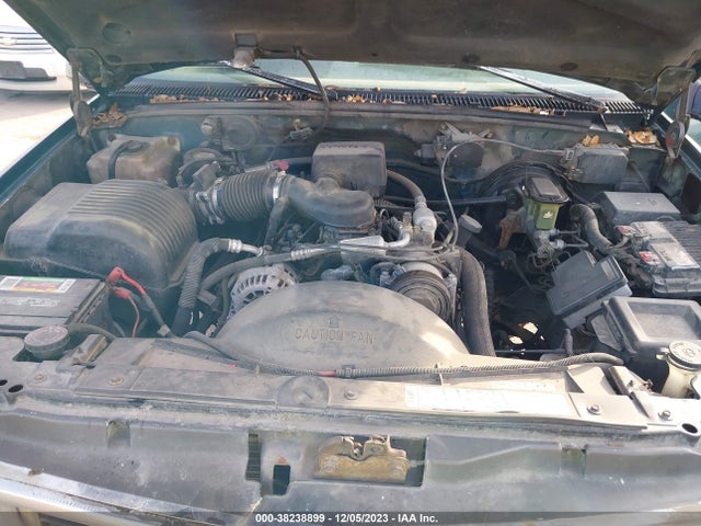 1996 CHEVROLET GMT-400 C1500 VIN: 2GCEC19R0T1181940
