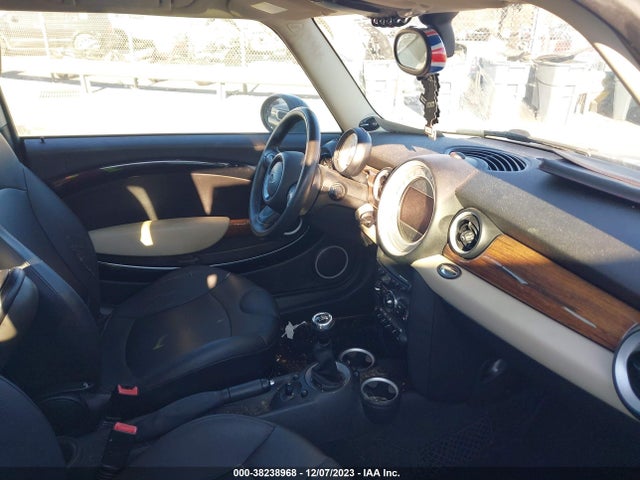 2012 MINI COOPER S CLUBMAN WMWZG3C54CTY31917 Photo 4