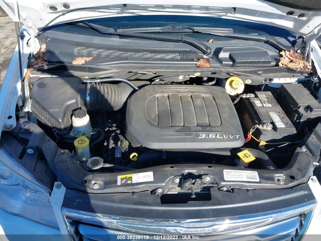 2014 CHRYSLER TOWN & COUNTRY LIMITED VIN: 2C4RC1GG5ER196408