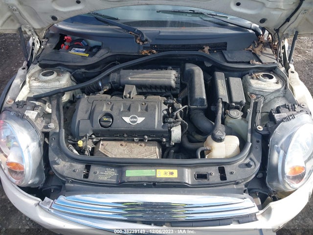 2010 MINI COOPER WMWMF3C50ATZ63888 Photo 9