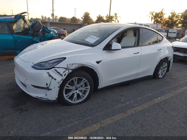 Tesla Model Y Long Range 2022 7SAYGDEE3NF369814 Image 2