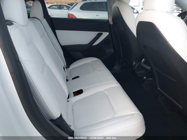 Tesla Model Y Long Range 2022 7SAYGDEE3NF369814 Image 8