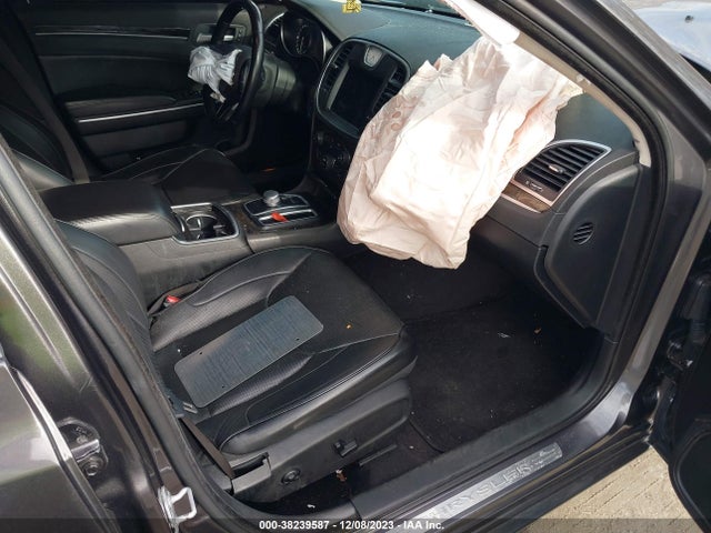 Chrysler 300 Limited 2018 2C3CCAEG3JH227541 Image 5