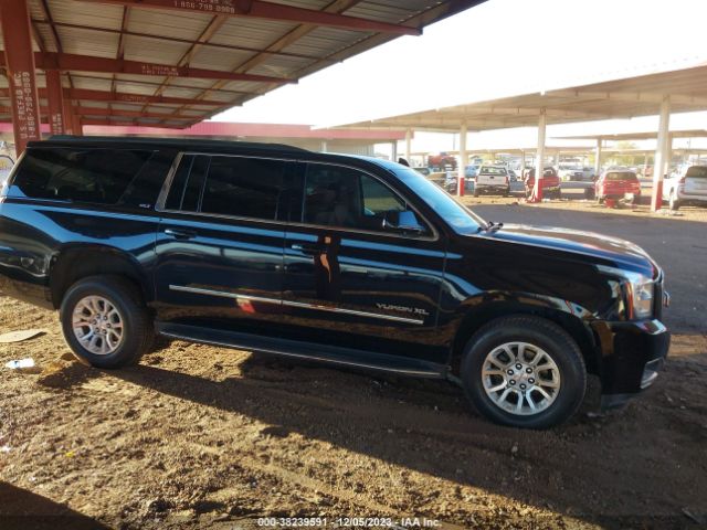 1GKS1GKC0HR400142 GMC Yukon Xl Slt