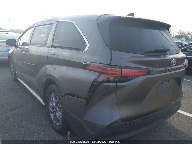 Toyota SIENNA LE 2021 5TDKRKEC8MS032369 Image 3