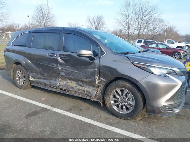 Toyota SIENNA LE 2021 5TDKRKEC8MS032369 Image 6
