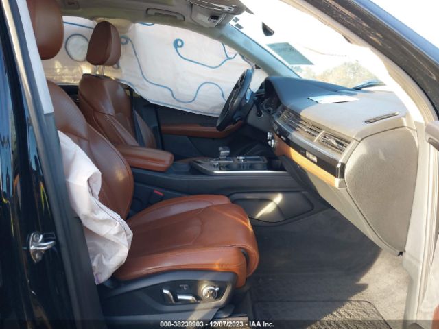 WA1VAAF71HD045718 Audi Q7 3.0t Premium
