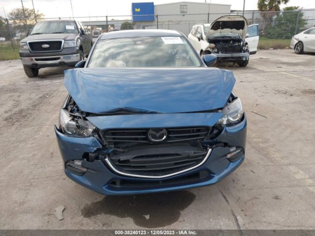 3MZBN1V33JM214656 Mazda Mazda3 Touring