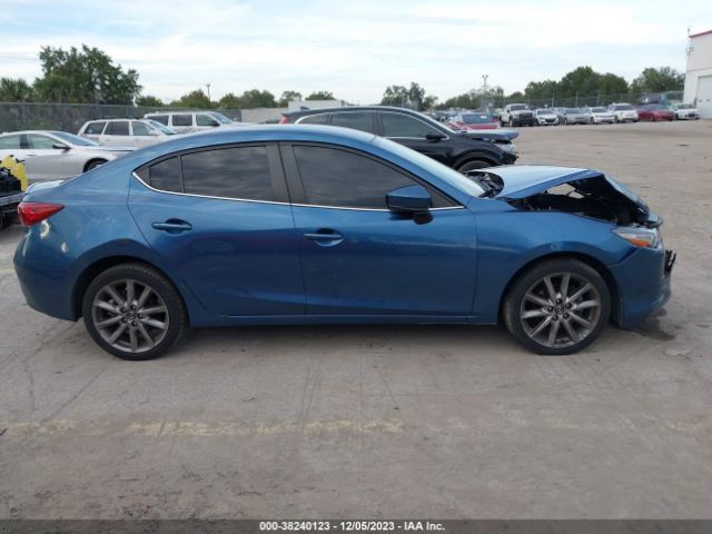 3MZBN1V33JM214656 Mazda Mazda3 Touring