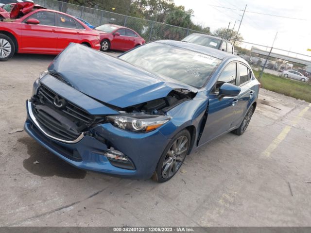 3MZBN1V33JM214656 Mazda Mazda3 Touring