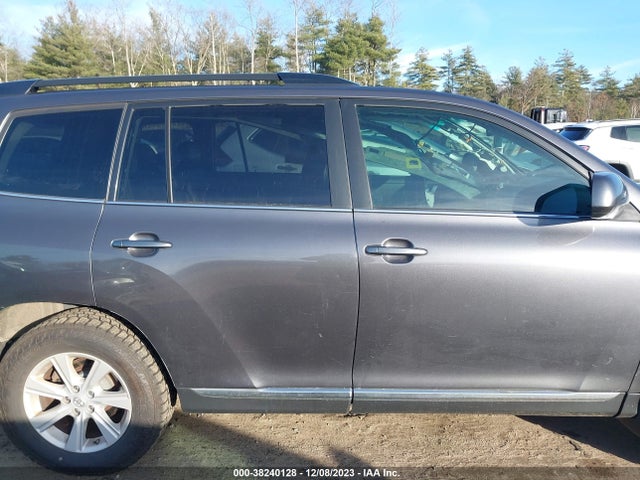 2012 TOYOTA HIGHLANDER SE V6 VIN: 5TDBK3EH2CS120449
