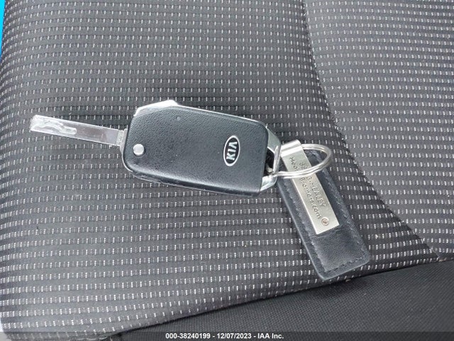 2019 KIA FORTE LXS VIN: 3KPF24AD7KE125164