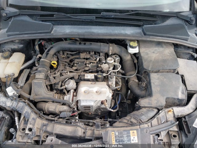1FADP3FE9JL210720 Ford FOCUS SE