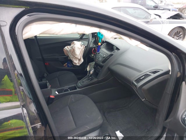 1FADP3FE9JL210720 Ford FOCUS SE