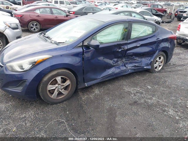 Hyundai ELANTRA SE 2014 5NPDH4AE0EH470034 Image 2