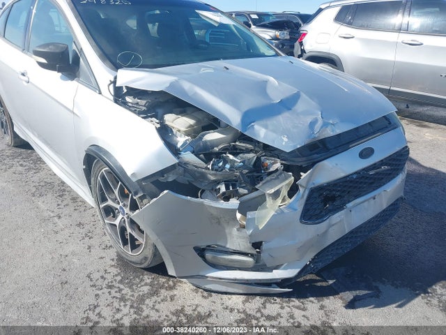 Ford FOCUS SE 2015 1FADP3K23FL248320 Image 6