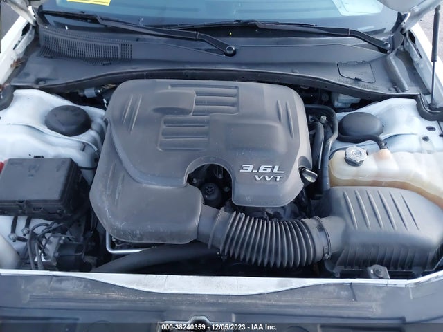2C3CCAAG1EH354638 Chrysler 300