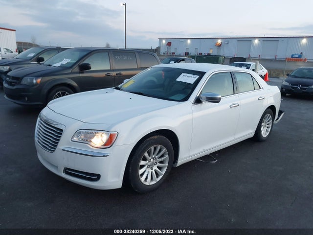 2C3CCAAG1EH354638 Chrysler 300