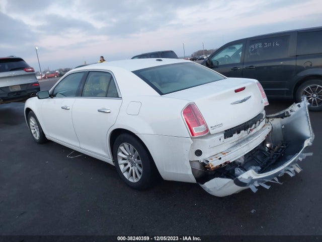 2C3CCAAG1EH354638 Chrysler 300